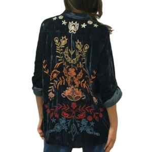 158. NWT WOMENS KYLA SEO S (FIT XL) DETAIL TOP